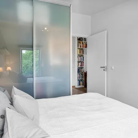 Gunnar Warebergs Gate, Apartment